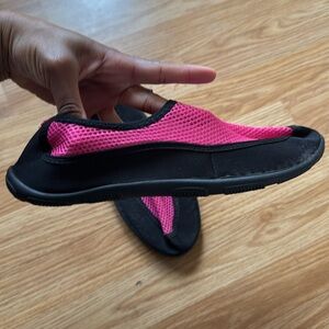 Women's Pink Mesh Slip-On Water Shoes - size 11/12